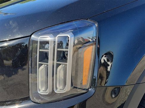 New 2025 Kia Telluride S image 11