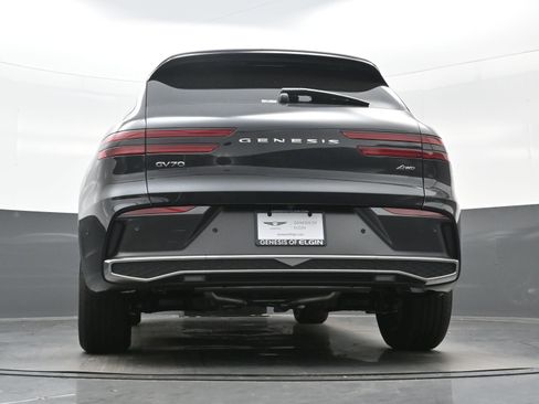 New 2026 Genesis GV70 2.5T Advanced image 16