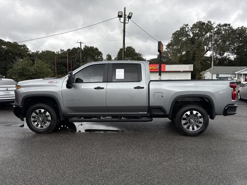 Used 2025 Chevrolet Silverado 2500 Custom w/ Custom Value Package AWD/4WD image 2