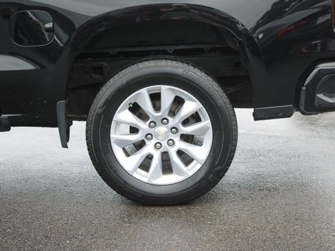 Used 2022 Chevrolet Silverado 1500 Custom RWD image 17