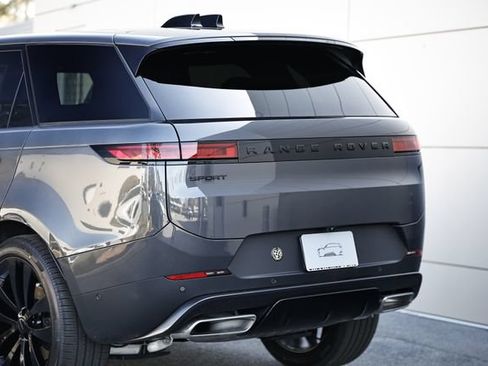 New 2026 Land Rover Range Rover Sport SE AWD/4WD image 9