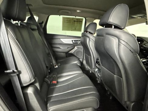 Used 2023 Acura MDX w/ Technology Package AWD/4WD image 27