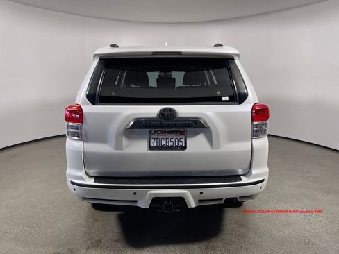 Used 2013 Toyota 4Runner SR5 w/ Convenience Pkg image 4