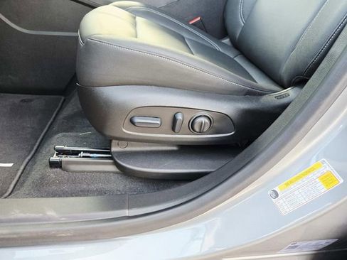 Used 2025 Chevrolet Blazer LT w/ Midnight/Sport Edition image 33