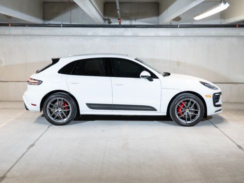 Certified 2022 Porsche Macan S AWD/4WD image 8