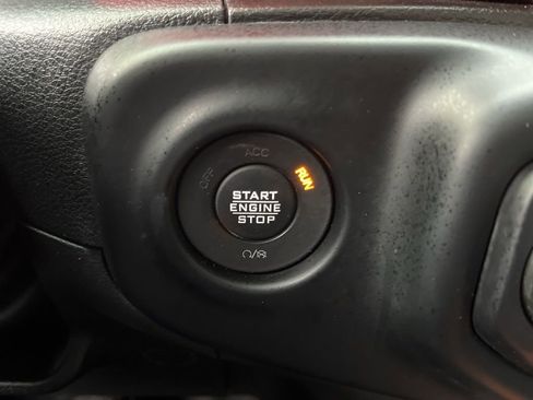 Used 2023 Jeep Wrangler Rubicon image 36