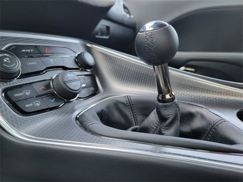 Used 2016 Dodge Challenger SRT Hellcat image 30