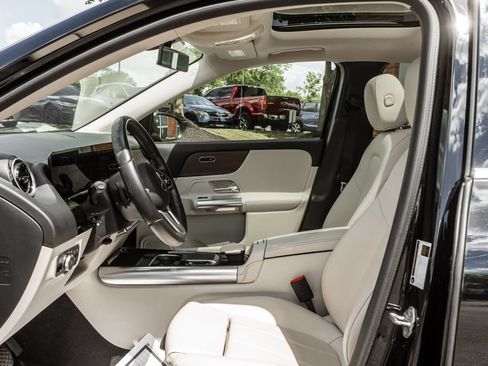 Used 2022 Mercedes-Benz GLA 250 4MATIC w/ Premium Package Lite image 23