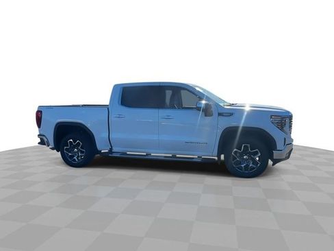 New 2026 GMC Sierra 1500 SLT w/ SLT Premium Package AWD/4WD image 9