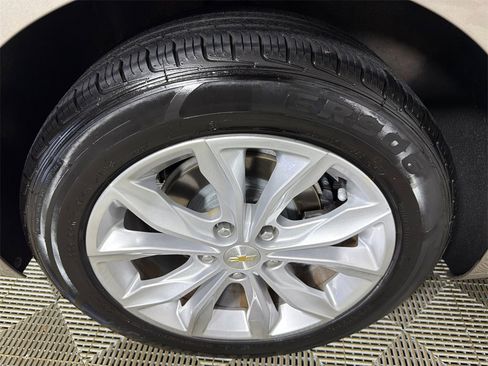 Used 2022 Chevrolet Malibu LT image 17