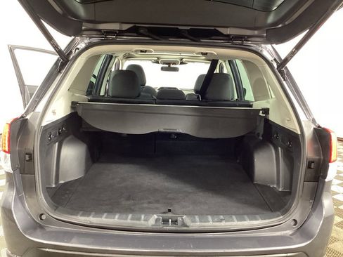 Used 2022 Subaru Forester Premium image 34