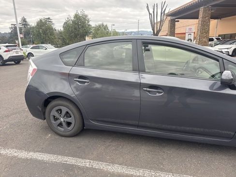 Used 2012 Toyota Prius Three image 8