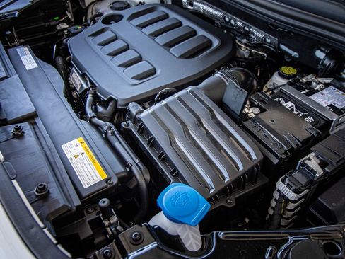 New 2026 Volkswagen Tiguan SE R-Line image 12