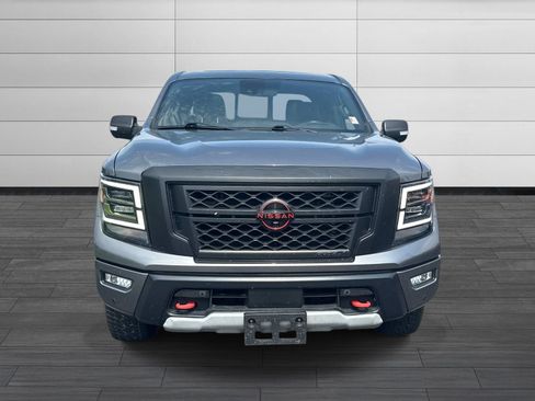 Used 2024 Nissan Titan PRO-4X w/ Pro-4x Convenience Package AWD/4WD image 11