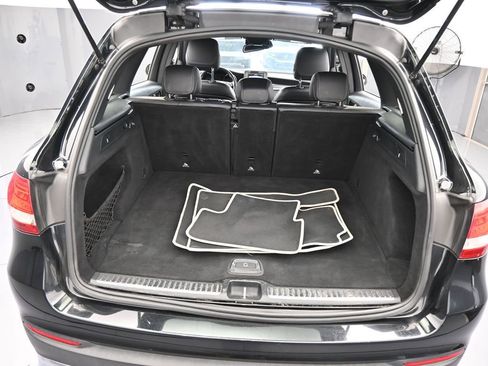 Used 2019 Mercedes-Benz GLC 300 GLC 300 image 36