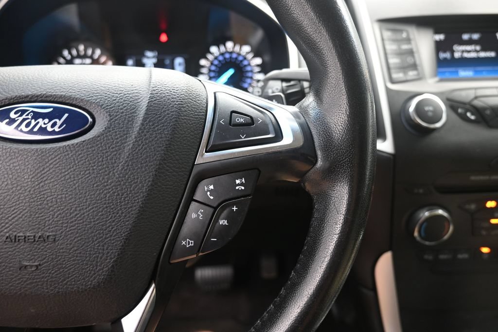 Used 2017 Ford Edge SEL w/ Cargo Accessory Package FWD image 13