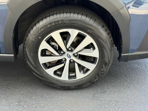 Certified 2025 Subaru Outback Premium w/ Popular Package #1A AWD/4WD image 7
