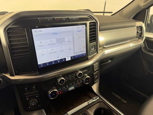 Used 2022 Ford F150 Lariat w/ FX4 Off-Road Package AWD/4WD image 23