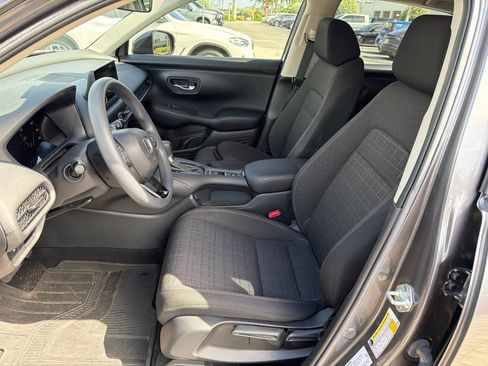 Used 2024 Honda HR-V LX image 10