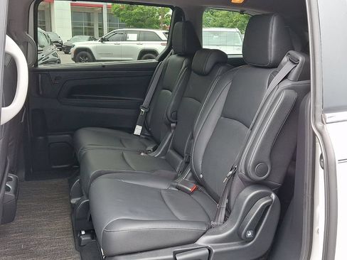 Used 2024 Honda Odyssey EX-L image 12