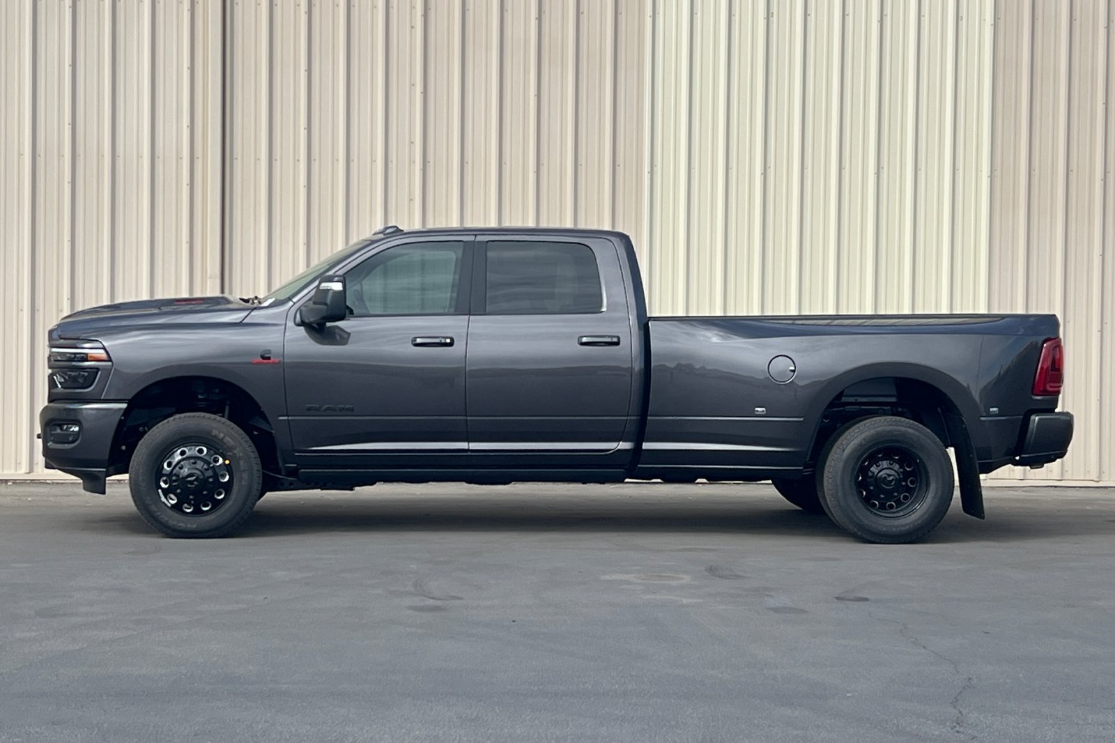 New 2026 RAM 3500 Laramie AWD/4WD image 13