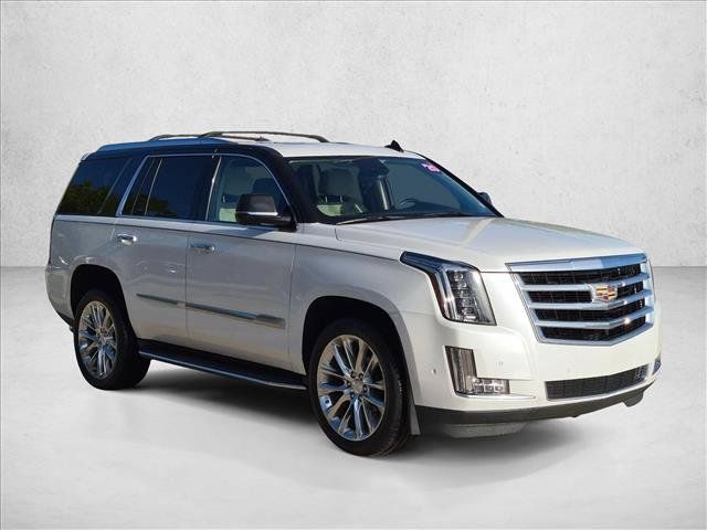 Used 2020 Cadillac Escalade Luxury RWD image 3
