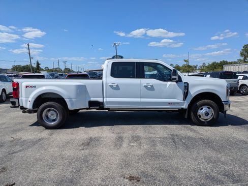 Used 2026 Ford F350 Lariat w/ Lariat Ultimate Package AWD/4WD image 3