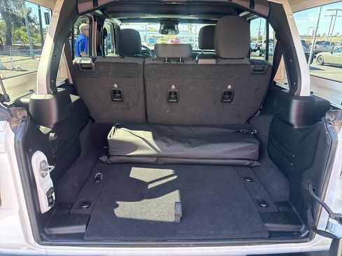 Certified 2025 Jeep Wrangler Unlimited Sahara image 7