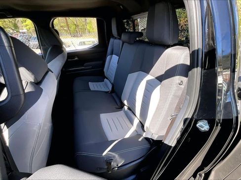 Used 2024 Toyota Tacoma TRD Sport w/ TRD Sport Upgrade Package image 19