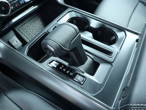 New 2025 Ford F150 Lariat w/ Equipment Group 502A High image 10