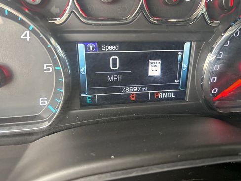Used 2019 Chevrolet Suburban LT RWD image 58