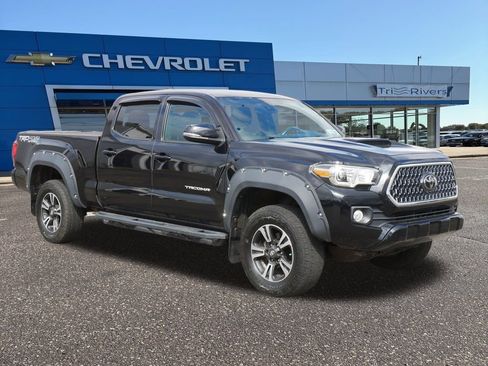 Used 2019 Toyota Tacoma TRD Sport image 7