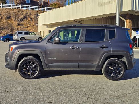 Used 2016 Jeep Renegade Latitude image 14