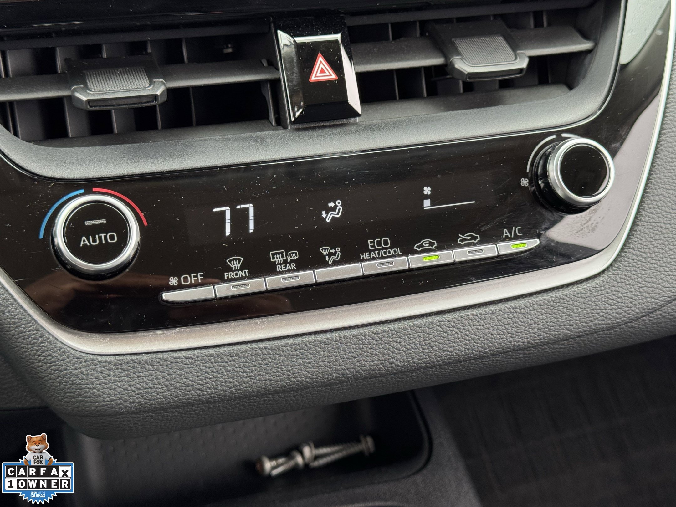 Used 2020 Toyota Corolla LE FWD image 19