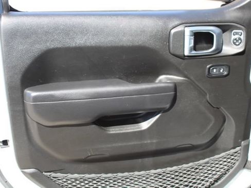 Used 2024 Jeep Wrangler Sport S AWD/4WD image 12