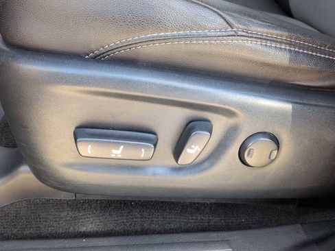 Used 2017 Toyota 4Runner SR5 Premium image 17