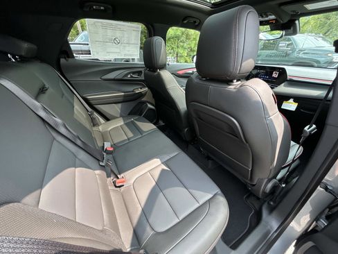 New 2026 Chevrolet TrailBlazer RS w/ Convenience Package image 17