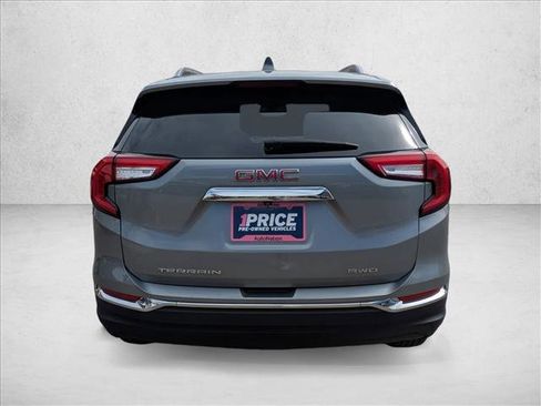 Used 2024 GMC Terrain SLT image 6