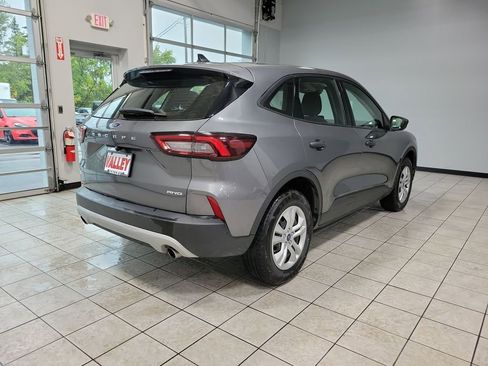 Used 2023 Ford Escape AWD image 17