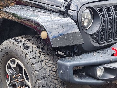 Used 2016 Jeep Wrangler Unlimited Rubicon AWD/4WD image 4