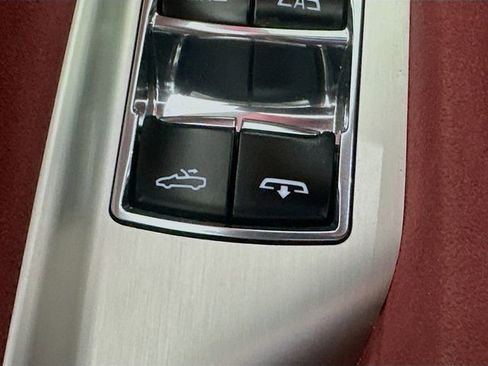 Used 2022 Chevrolet Corvette Stingray Premium Conv w/ Battery Protection Package RWD image 22
