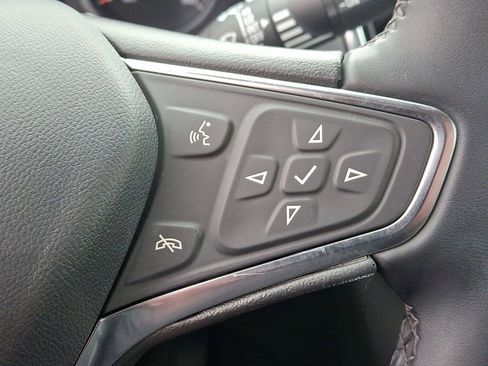 Certified 2024 Chevrolet Equinox LT w/ LPO, Floor Liner Package image 18