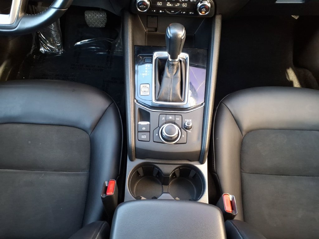 Used 2018 MAZDA CX-5 Touring w/ Preferred Equipment Package AWD/4WD image 19