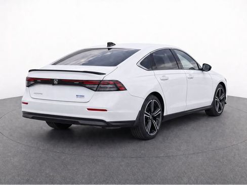Used 2023 Honda Accord Sport image 4