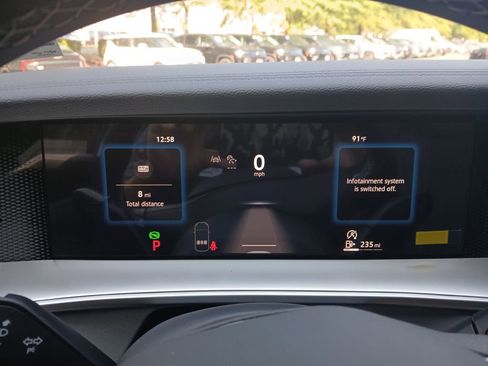 New 2025 Volkswagen Tiguan SE image 15