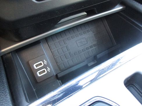 Used 2019 Ford Expedition XLT w/ Equipment Group 202A image 33