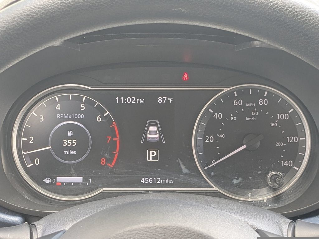 Used 2025 Nissan Versa SV FWD image 24