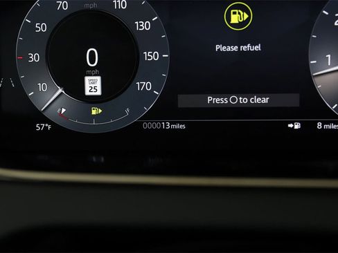 New 2024 Land Rover Range Rover Evoque Dynamic SE image 11