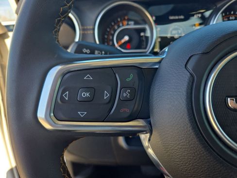 Used 2023 Jeep Gladiator Overland image 20