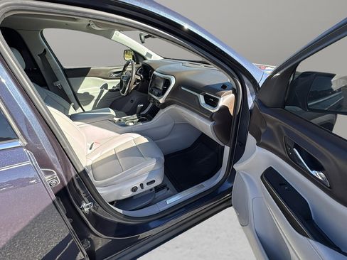 Used 2018 GMC Acadia SLT image 16